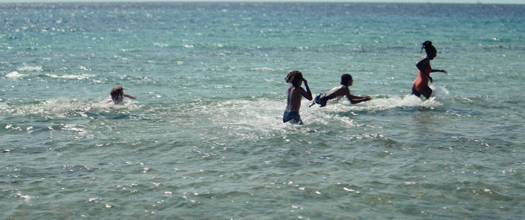 Still van de film Six jours ce printemps-là